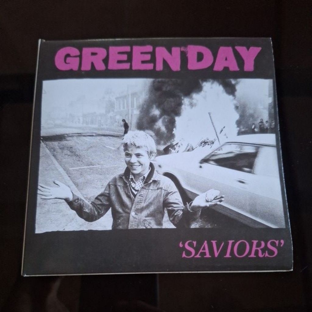 CD Green Day Saviors