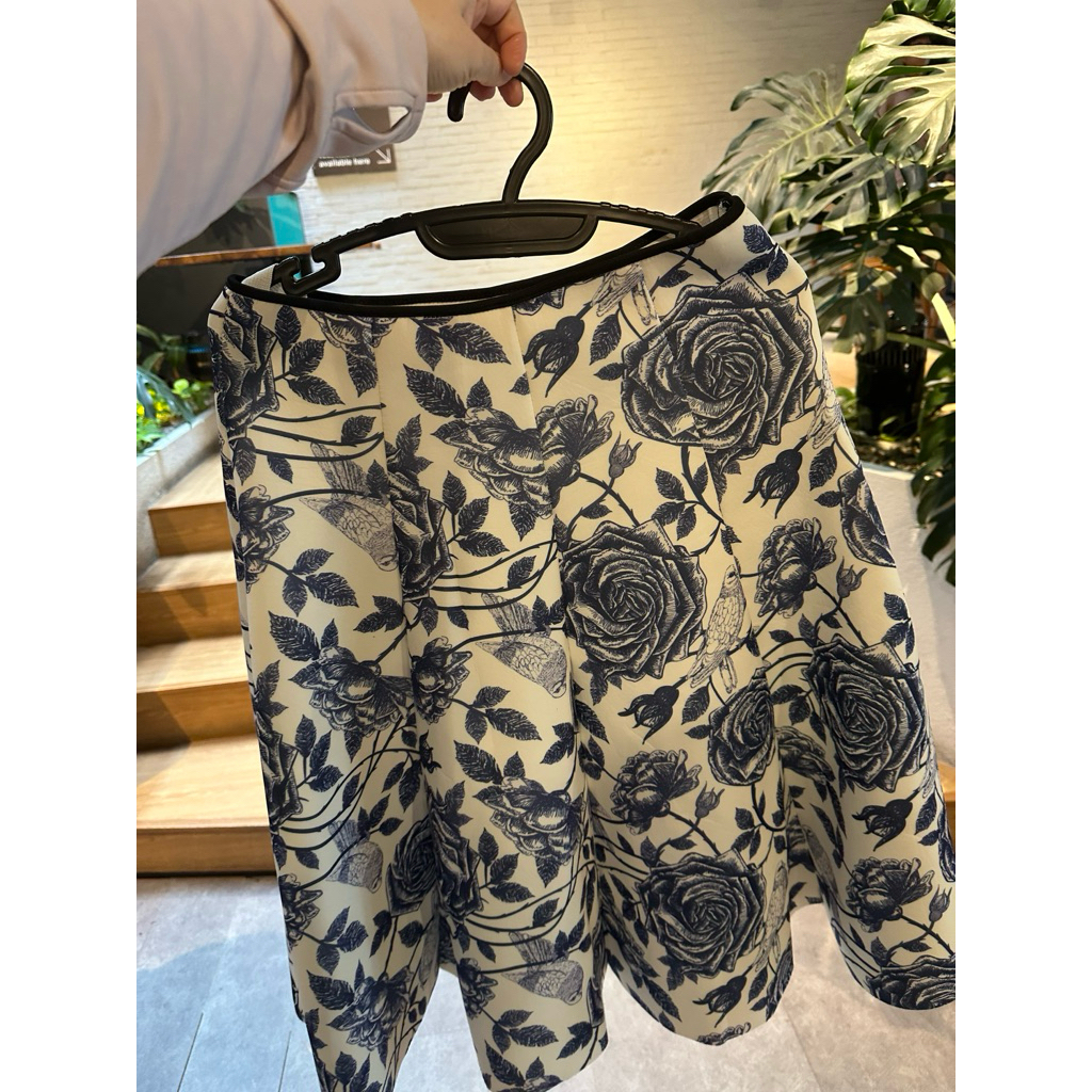 rok bunga bunga keren banget preloved