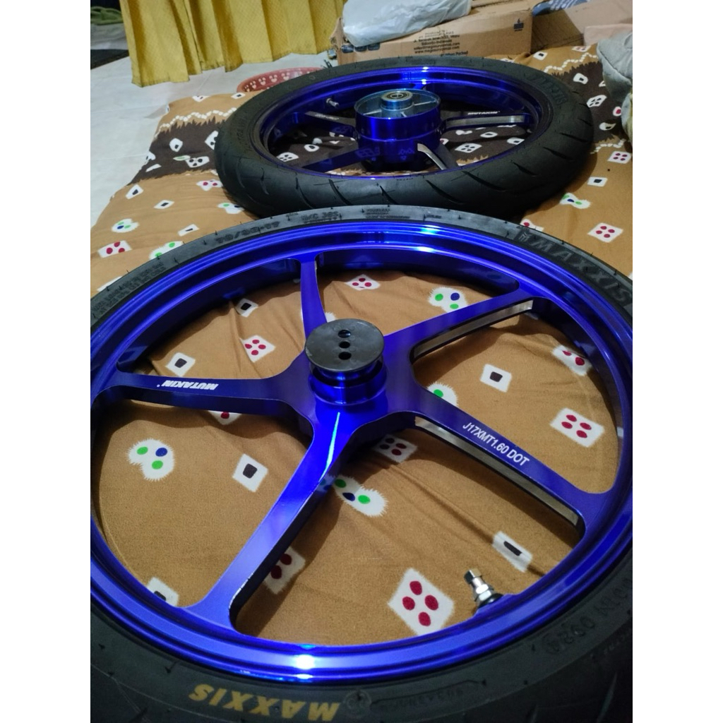 velg mutakin mx king set ban (likenew)
