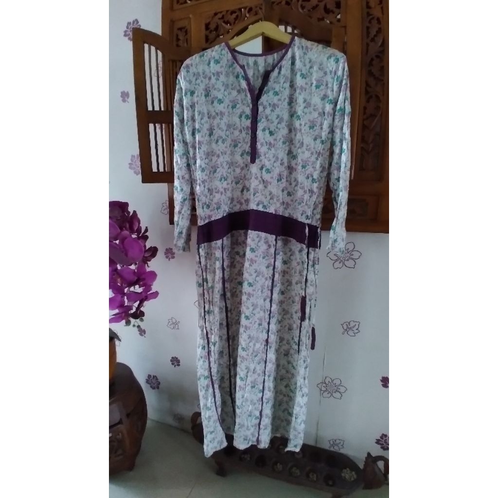 Gamis Wanita ( Size LD 110 / P 132 ) Preloved Second Branded