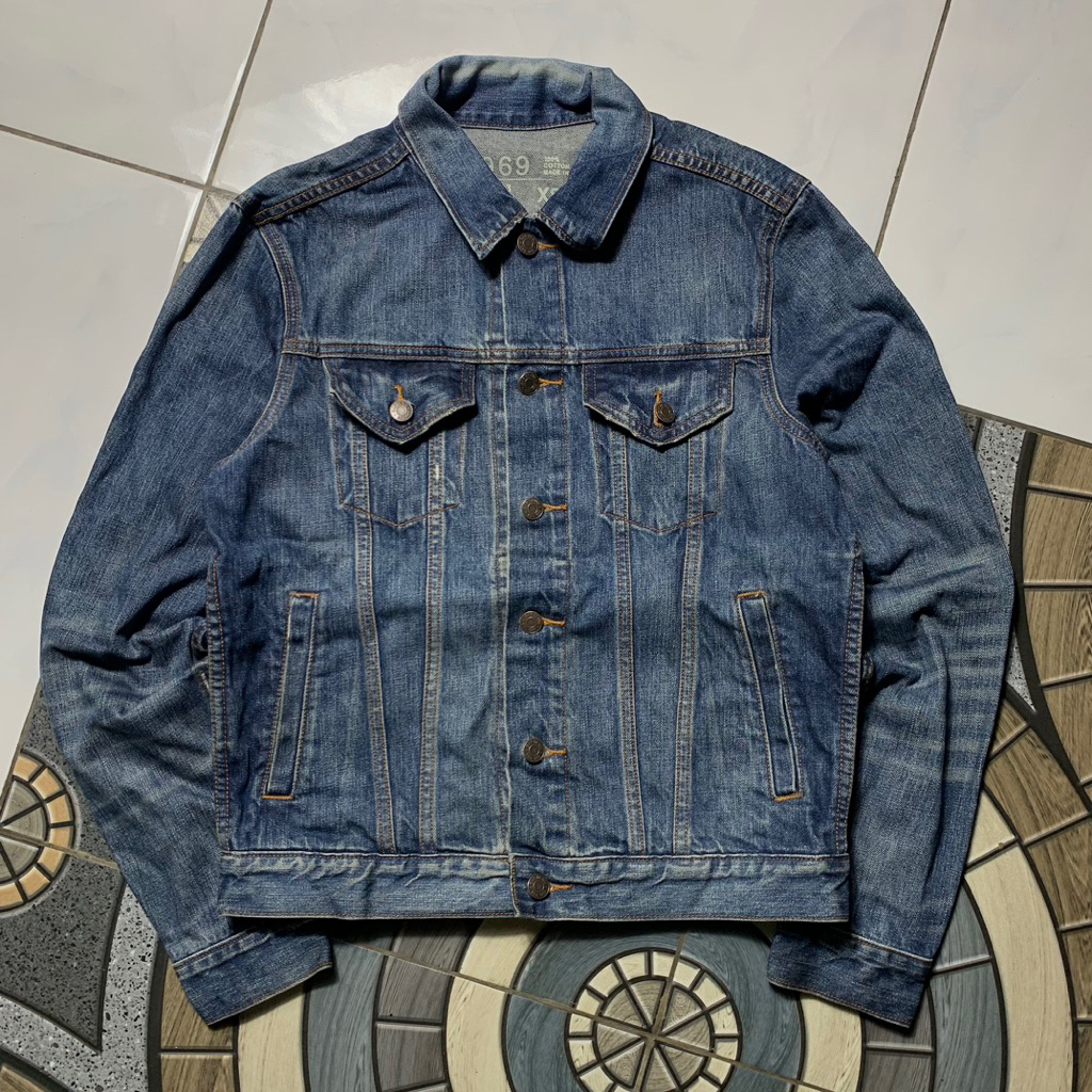 Denim jacket gap size XS