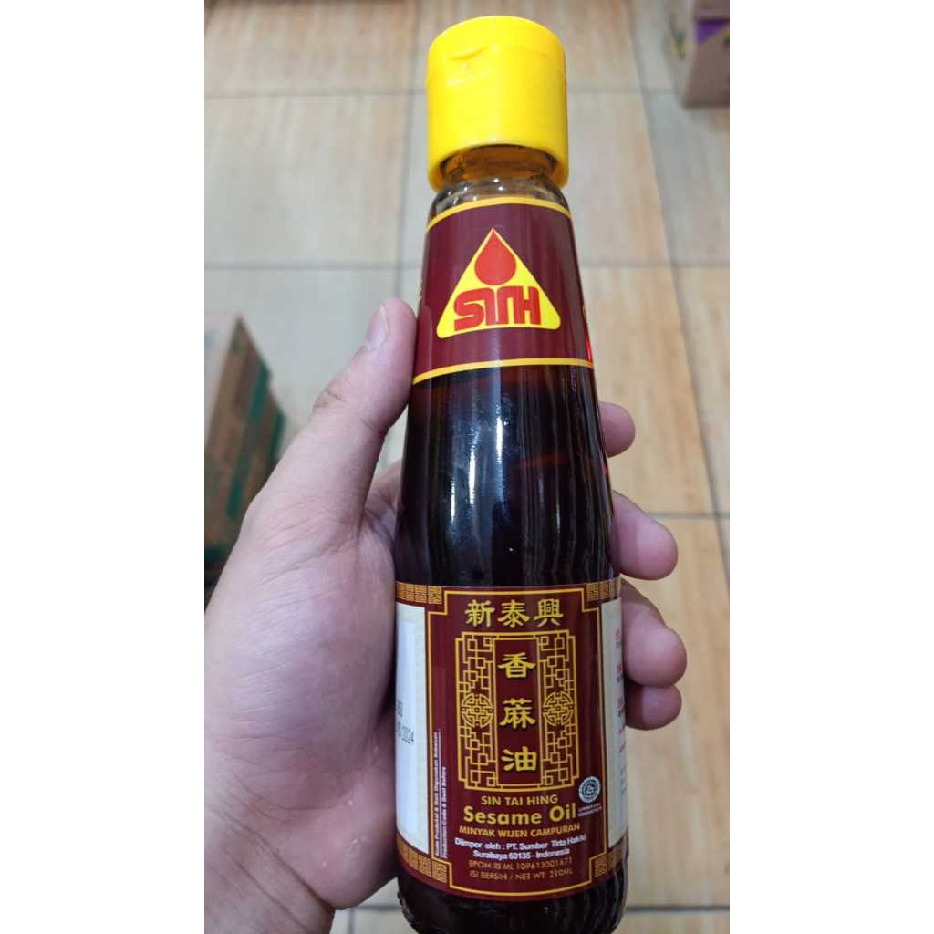 SIN TAI HING Minyak Wijen 210ml