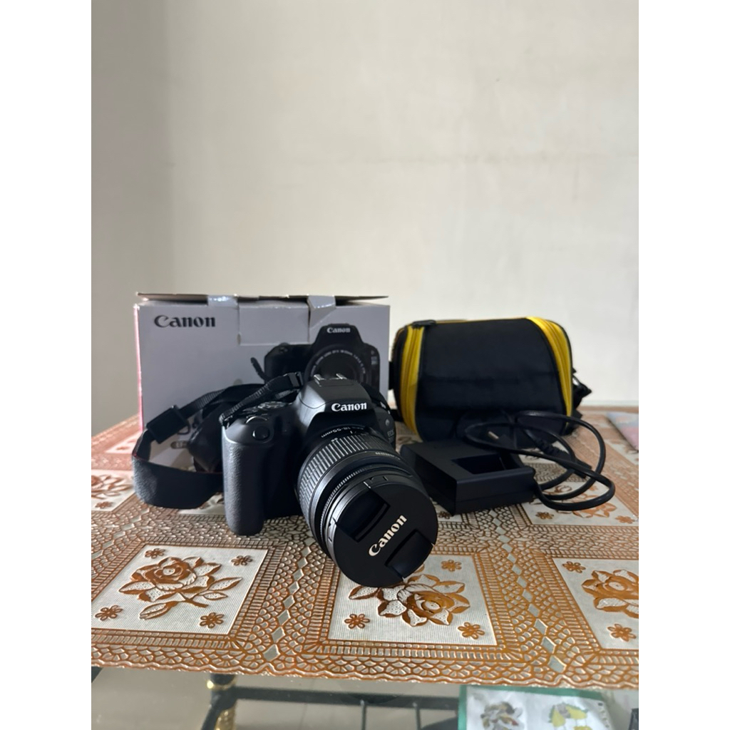 Canon EOS 200D