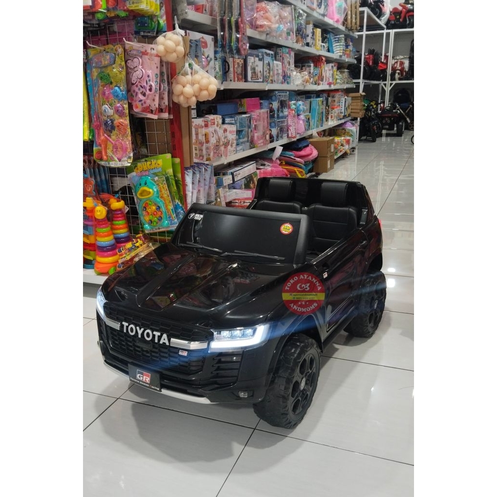 MOBIL AKI ANAK TOYOTA LAND CRUISER VOLTA-5077 (BAN PLASTIK)