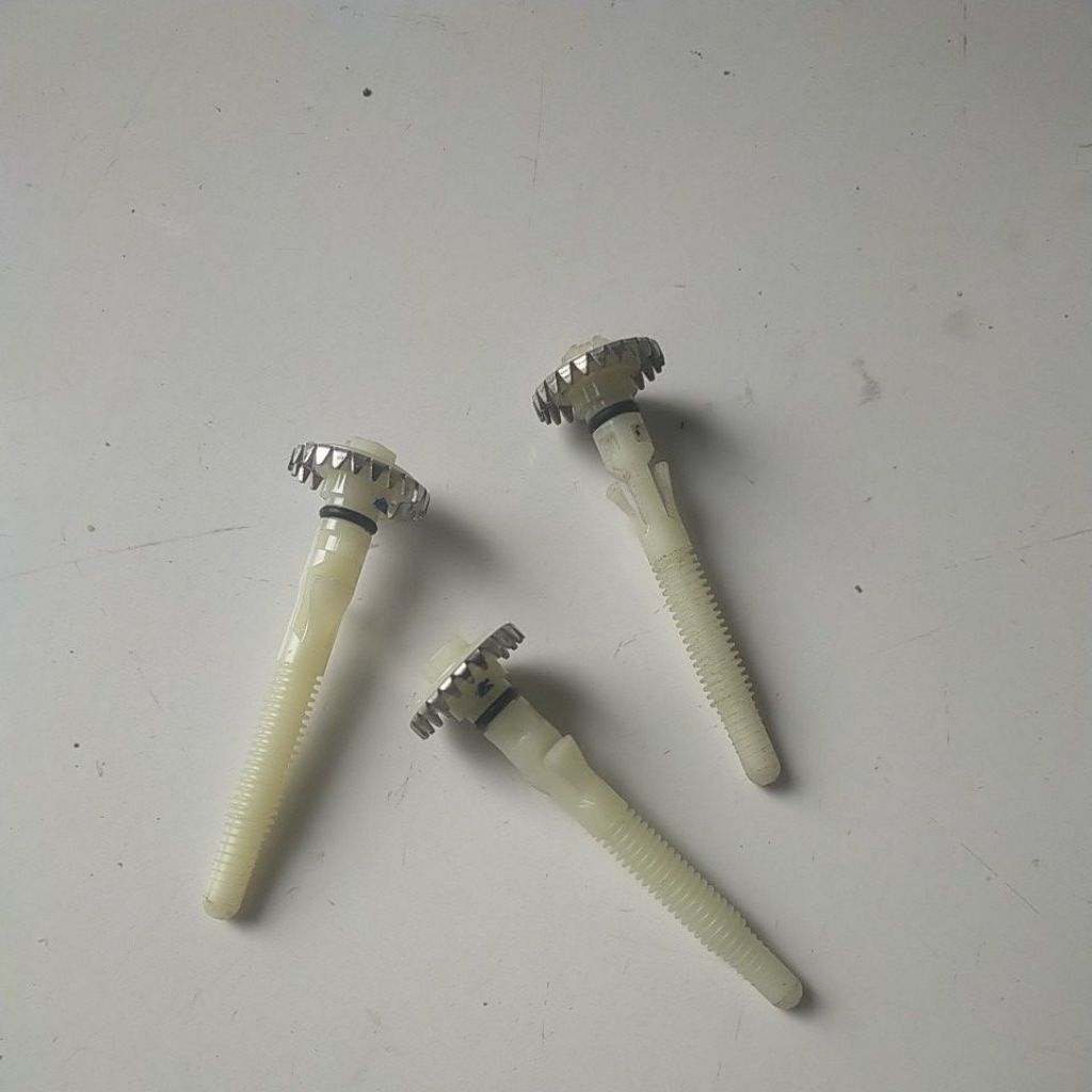 Jarum klip baut paku lampu fog lamp mobil Avanza Xenia Rush Terios Agya Ayla