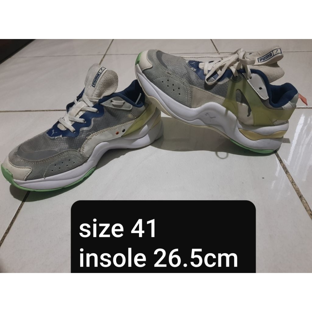 SepatuRunningPUMA