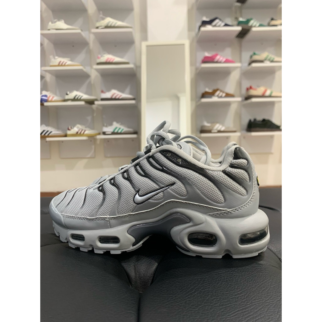 Sepatu jogging pria sepatu jogging wanita