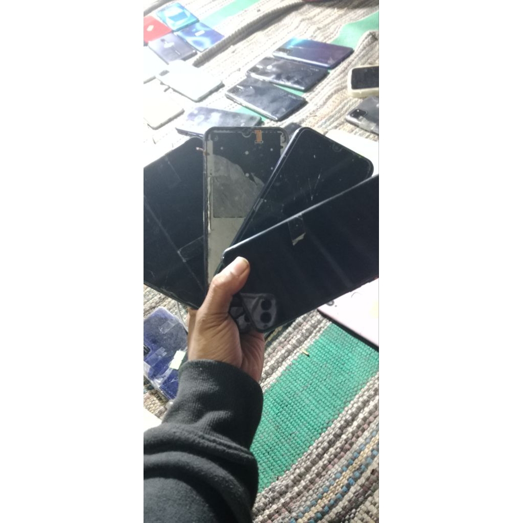 BAHAN MINUS LCD MINUS LCD MESIN NORMAL TESTED FISIK SEADANYA