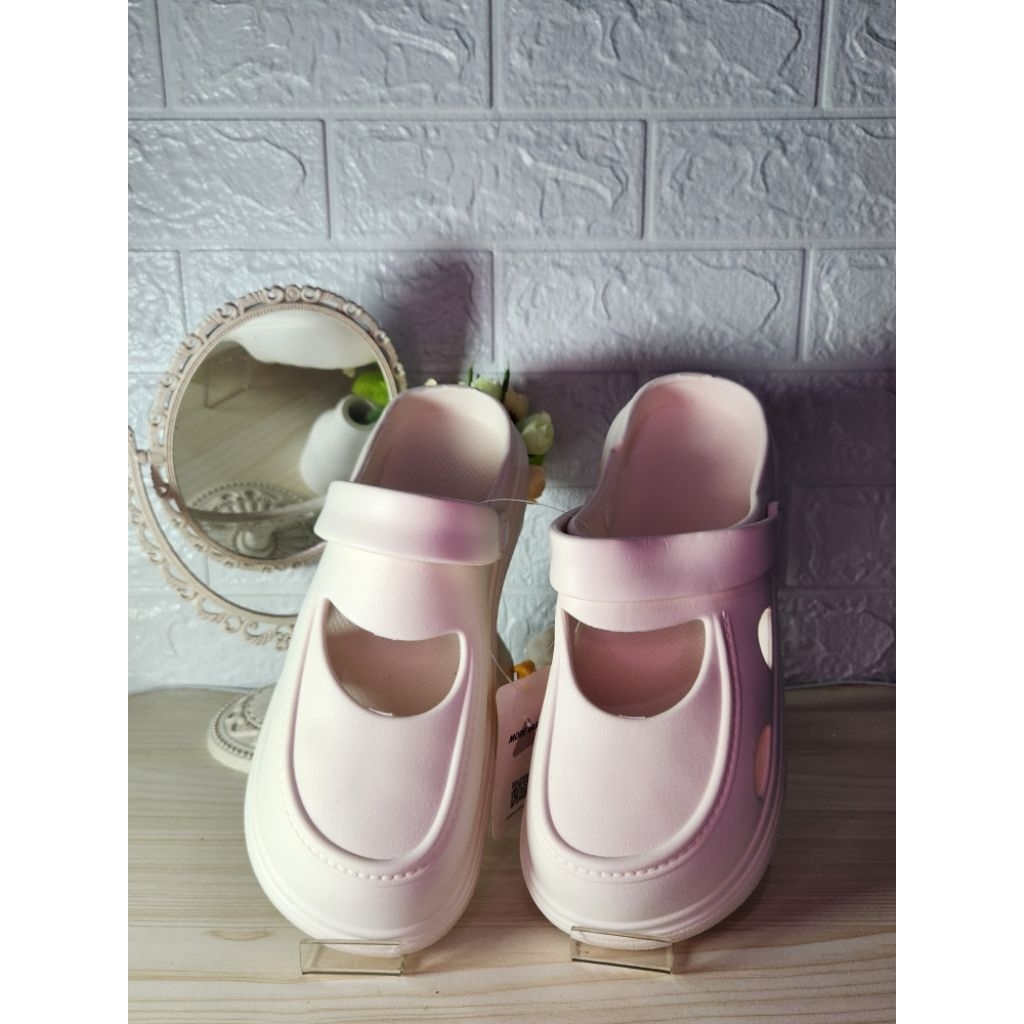 sandal wanita plastik