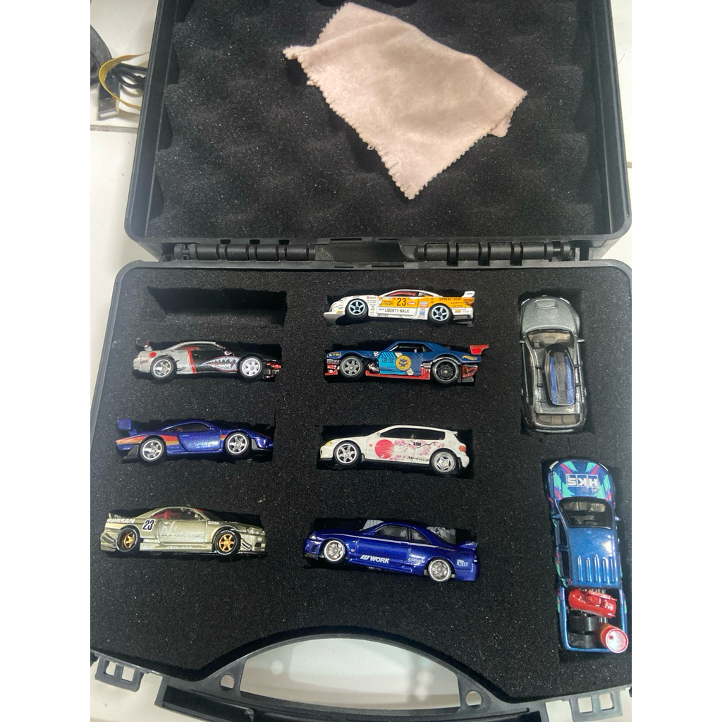 hotwheels & mini gt & kaido house