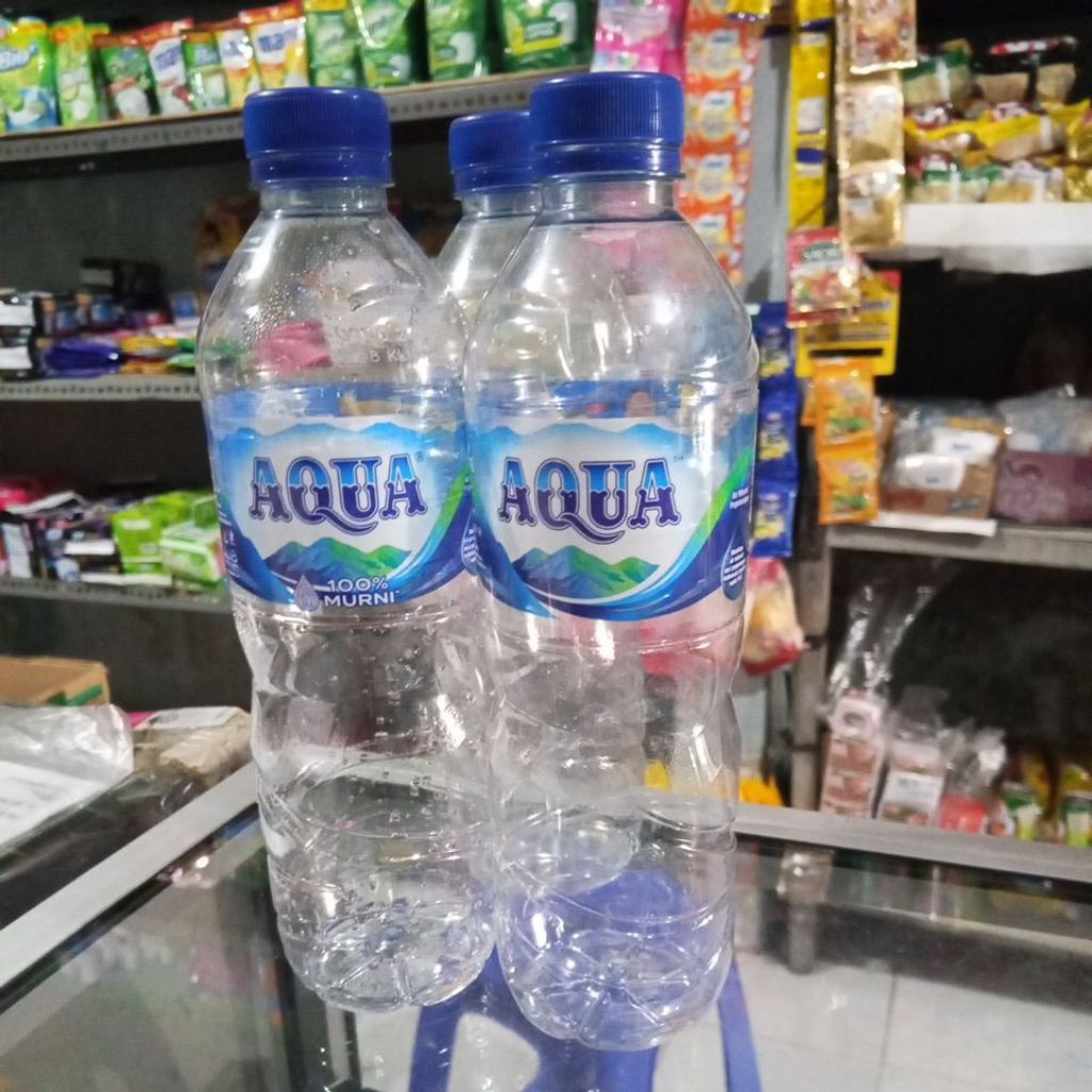 Botol kosong bekas Aqua 600ml bersih