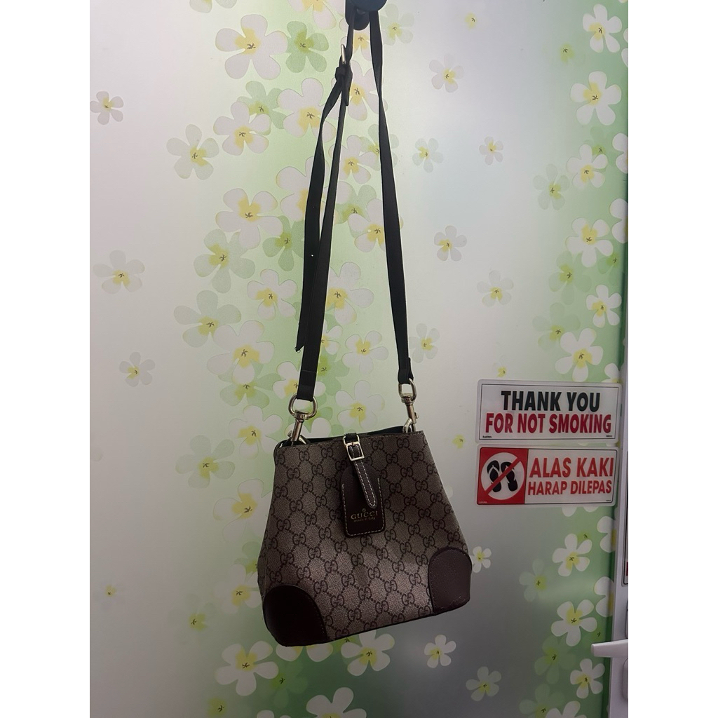 Preloved tas Gucci GG Canvas Shoulder Bag