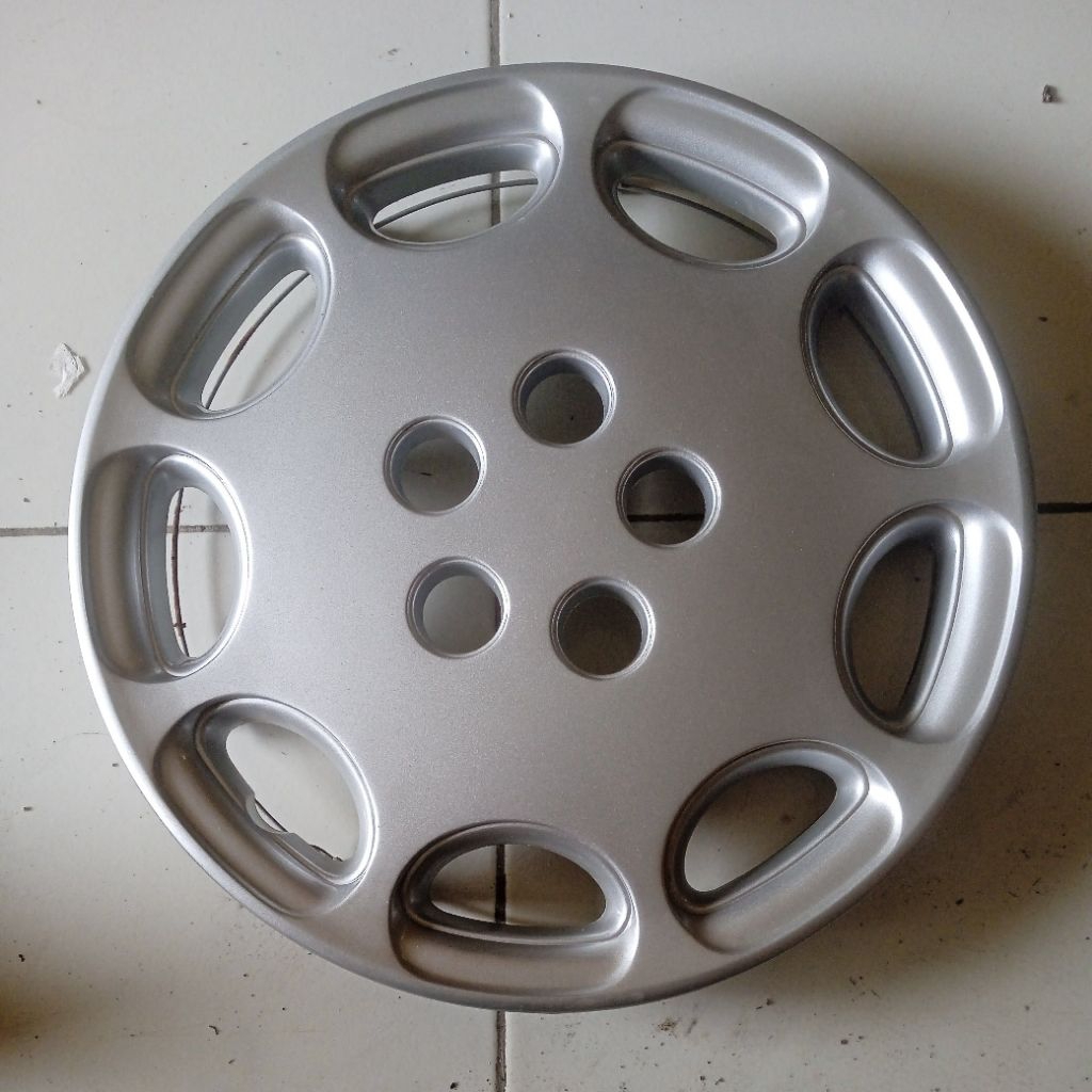 Dop vleg whiil dop roda pelek Toyota Corona absolute original ring 14