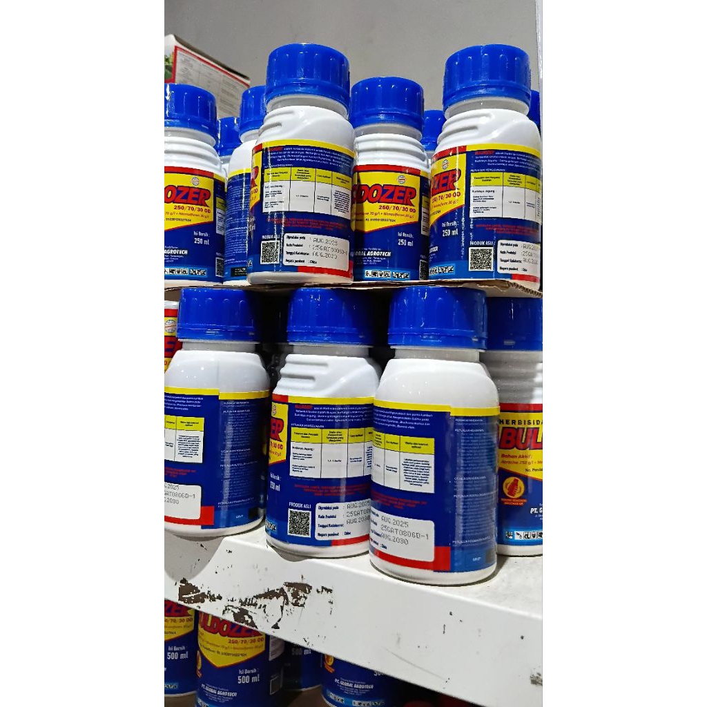 BULDOZER HERBISIDA TANAMAN JAGUNG AMAN 100%