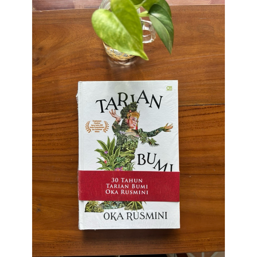 Tarian Bumi (Edisi 30 Tahun) - Oka Rusmini
