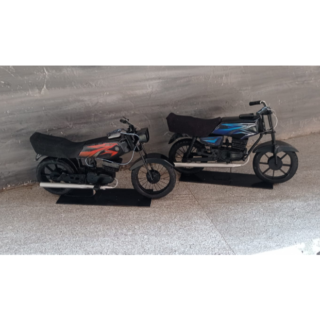 Miniatur Motor RX King Action Figure Motor RX King Handmade