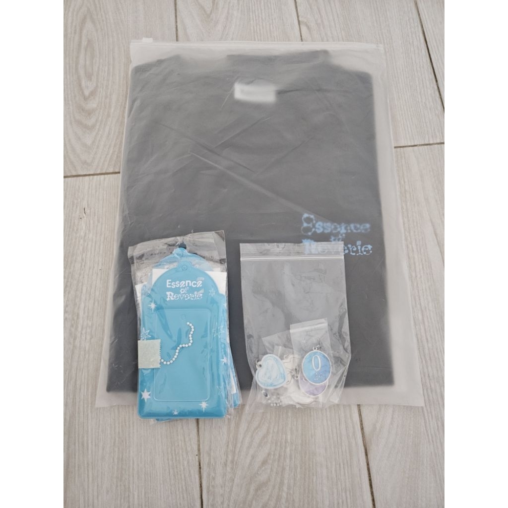 exo baekhyun bbh essence of reverie hongkong md merch official no pc t shirt card holder cahol diy k
