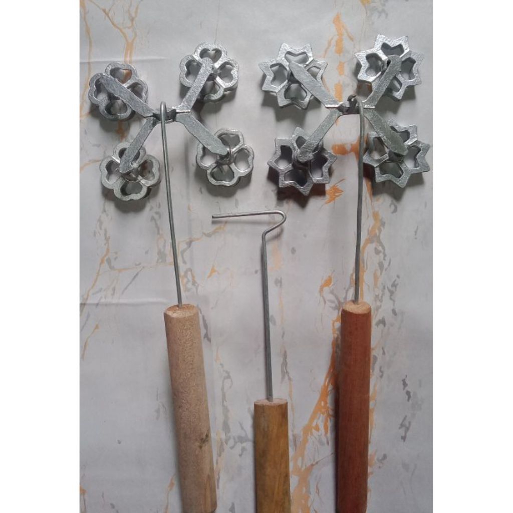 cetakan kembang goyang cabang 4 motif bintang dan bunga. cetakan kue kering. cetakan kue saroja mini