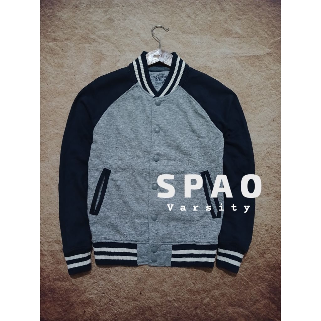 Jaket varsity keren SPAO bahan katun bekas pakai