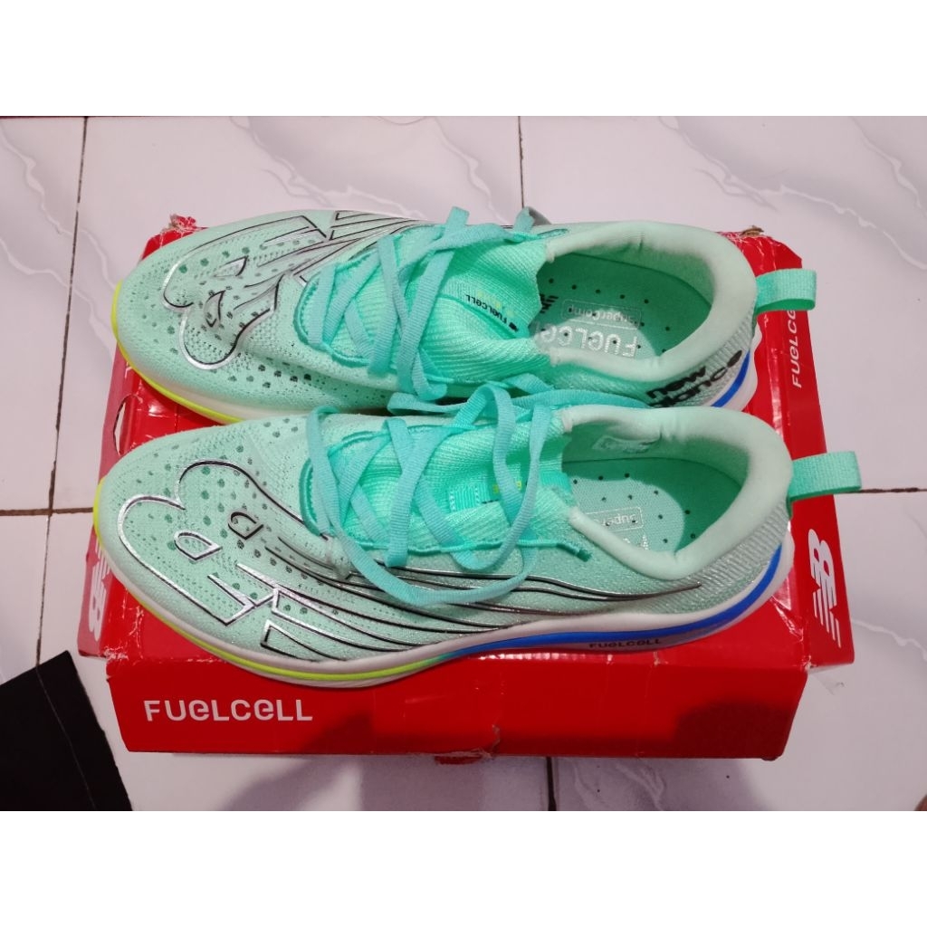 Sepatu running pria wanita new balance original 100% bekas like new