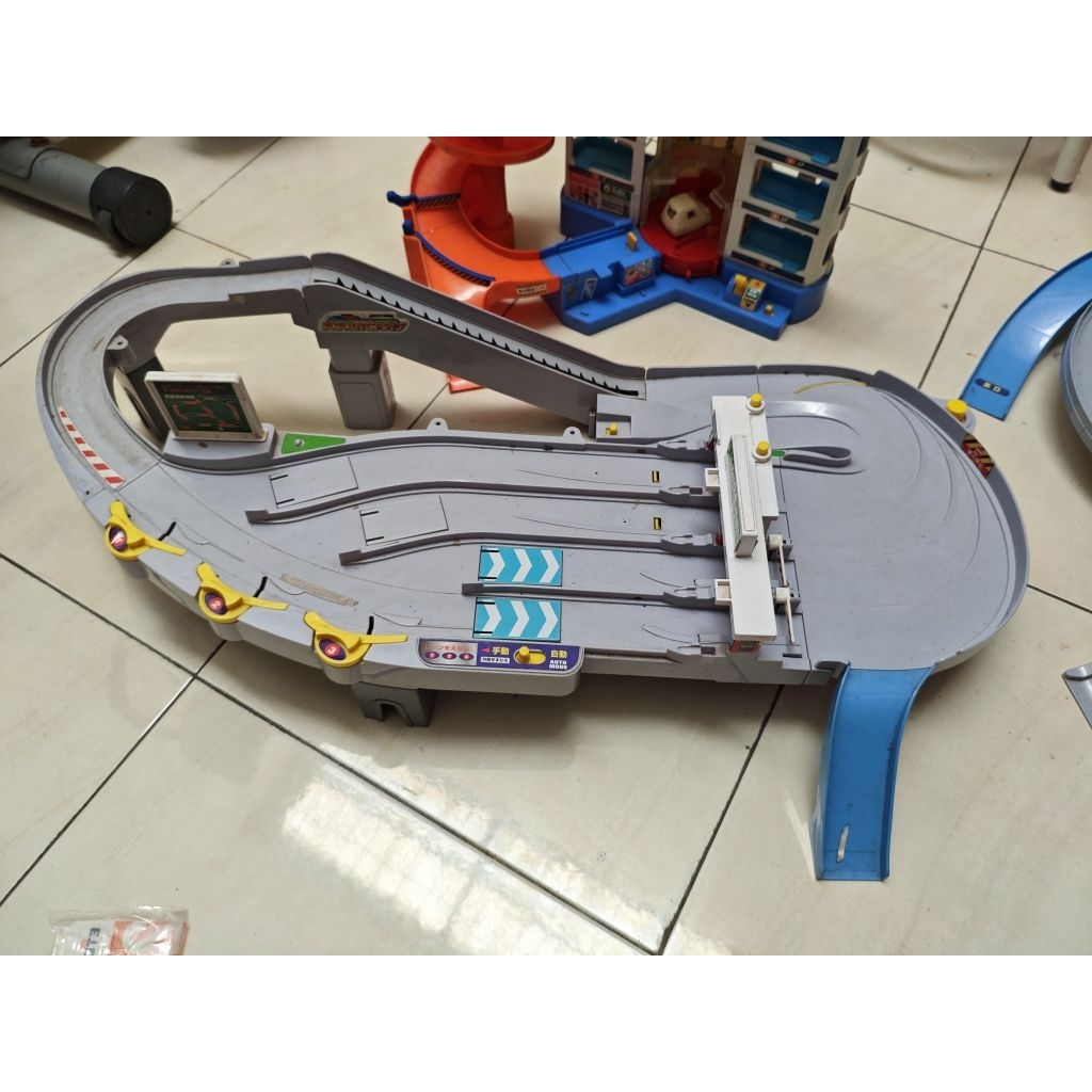 Tomica Toll Gate ETC Drive Disney Cars Toys Hot Wheels Takara