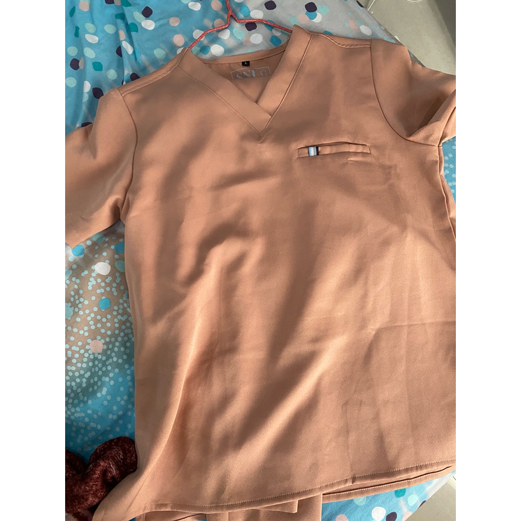 snug scrub size L baju jaga baju OK