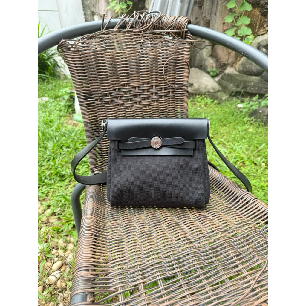 Herbag Mini Black Preloved