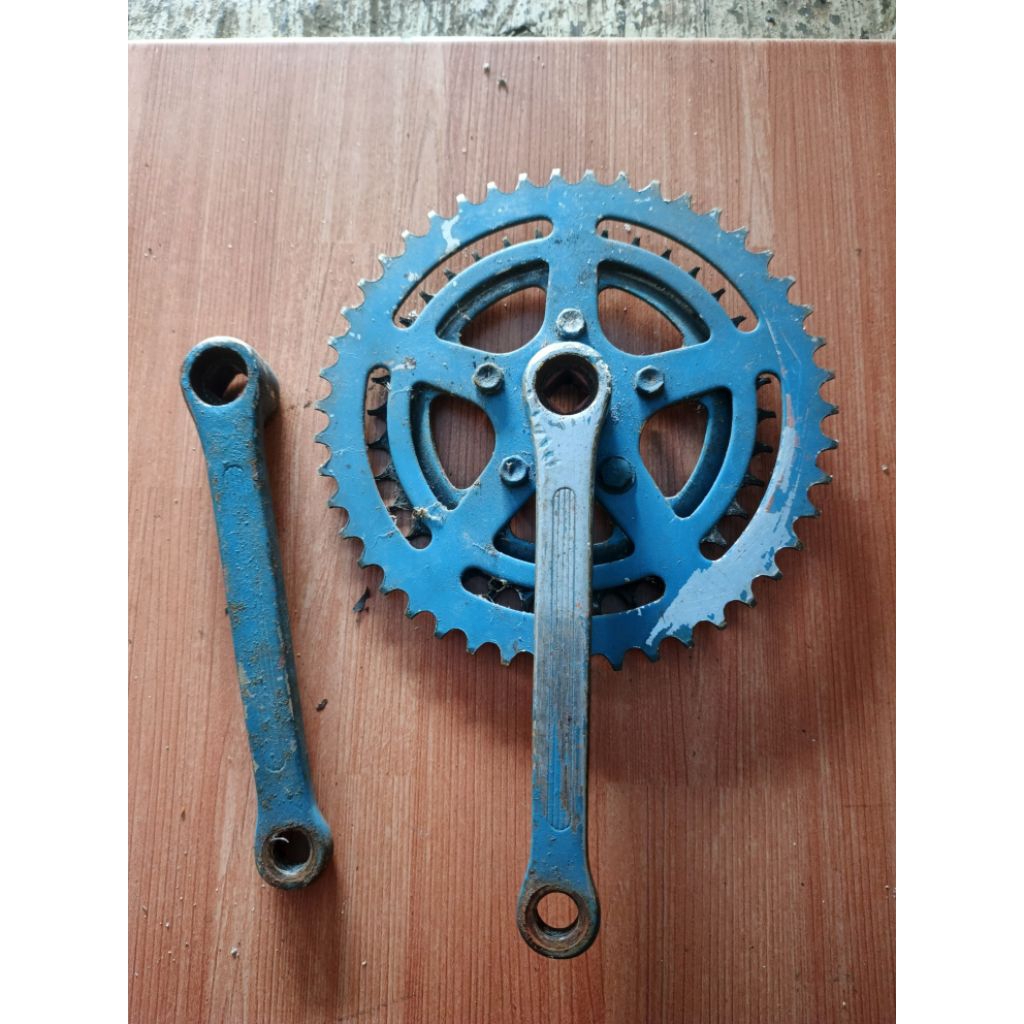 crankset sepeda balap bb kotak minus gigi kedua jelek