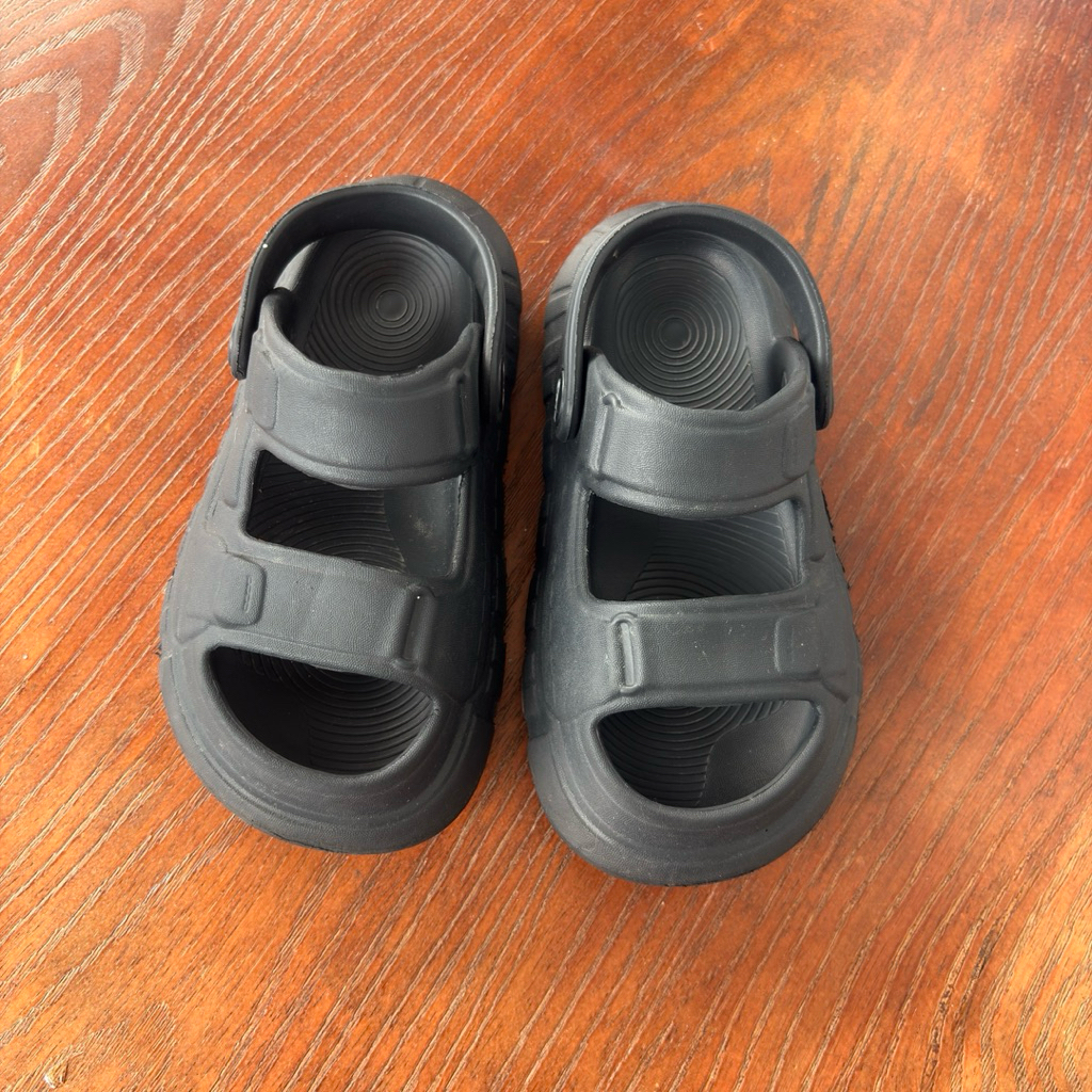 Sandal BAIM Anak 1-3 Tahun // Preloved Laviolette