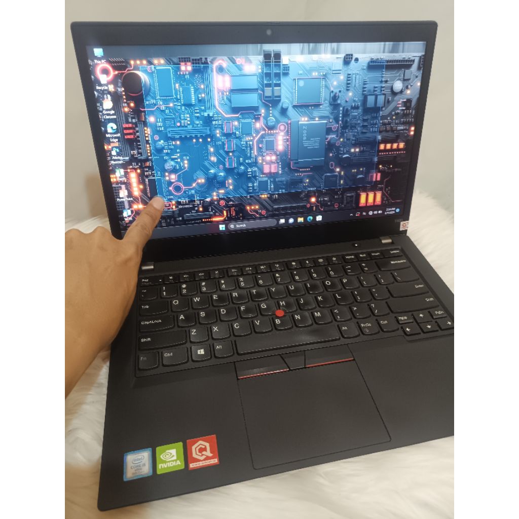 ThinkPad T490 Dual VGA Nvidia MX250 Touchscreen