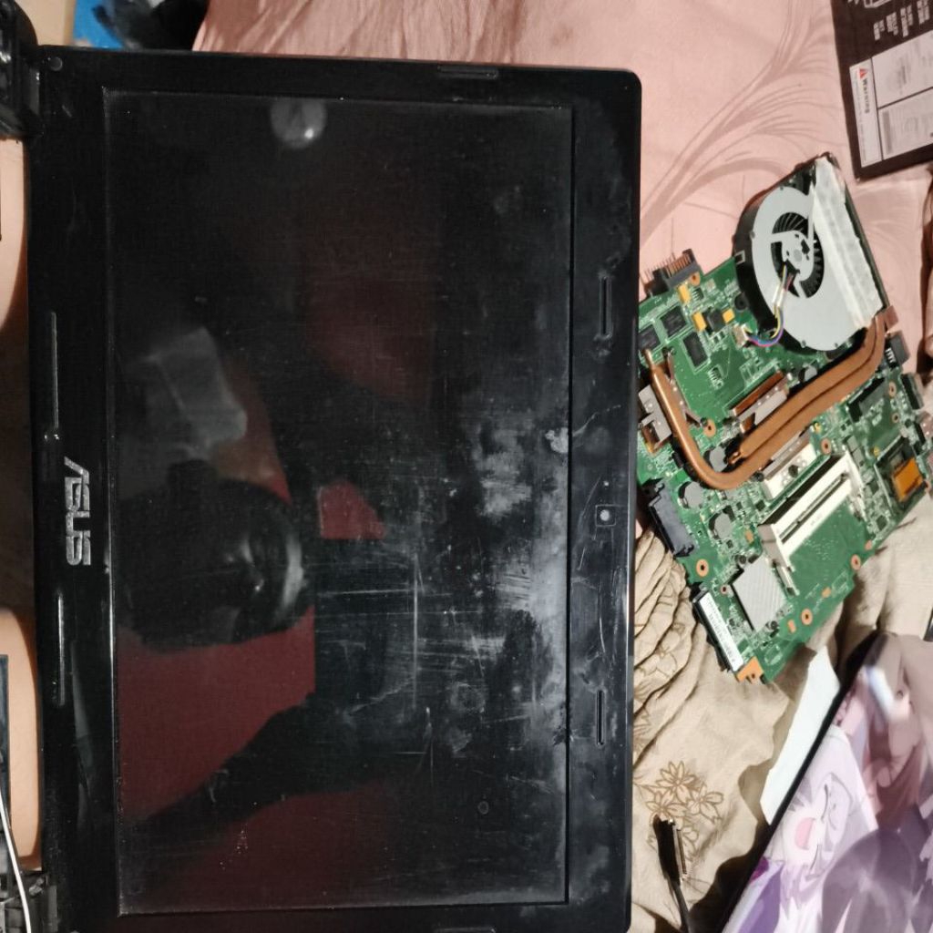 layar asus a43s
