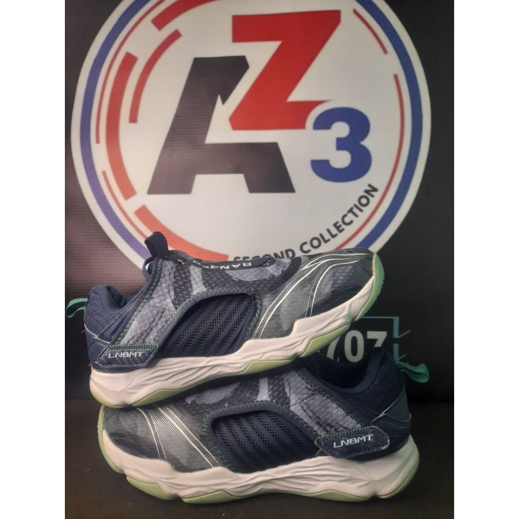 sepatu lining