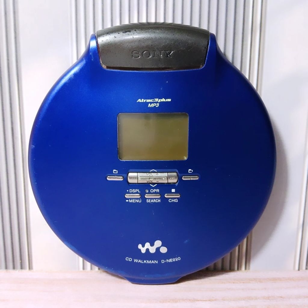 Discman SONY D-NE920 CD and MP3 Player