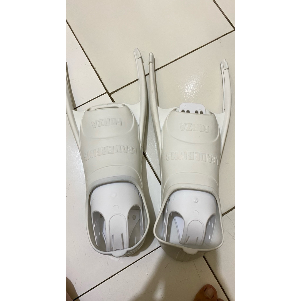 footpocket leaderfins second