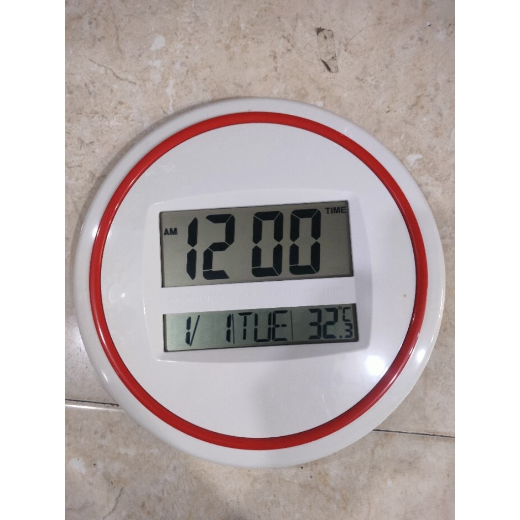 Jam dinding digital esa 3883