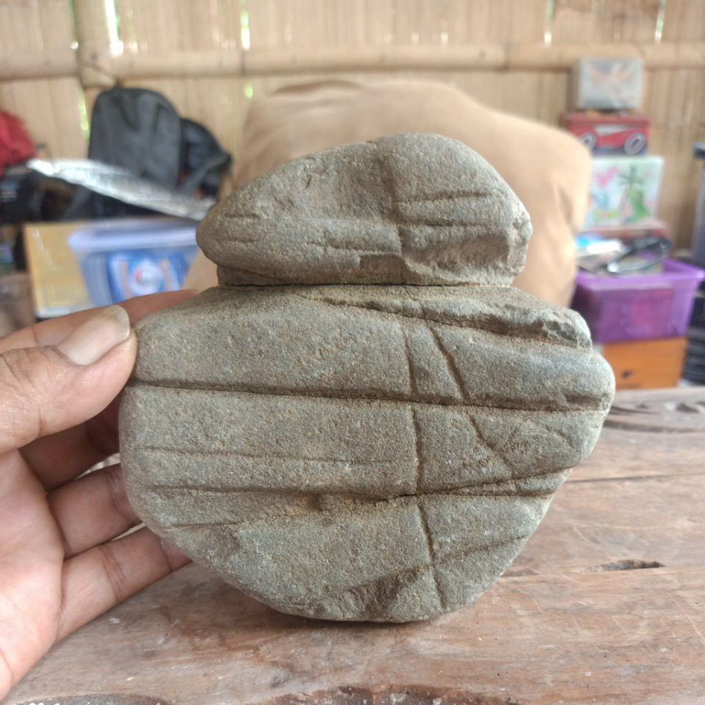 Suiseki / Asli Bentukan Alam / Temuan Sungai #07