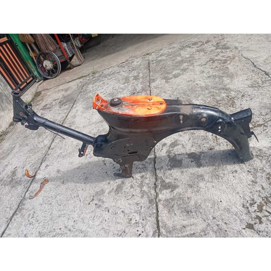 rangka c70 body c70 rangka pitung body pitung bodi honda c70 ranka ori c70 tapi sudah  pnp mesin veg