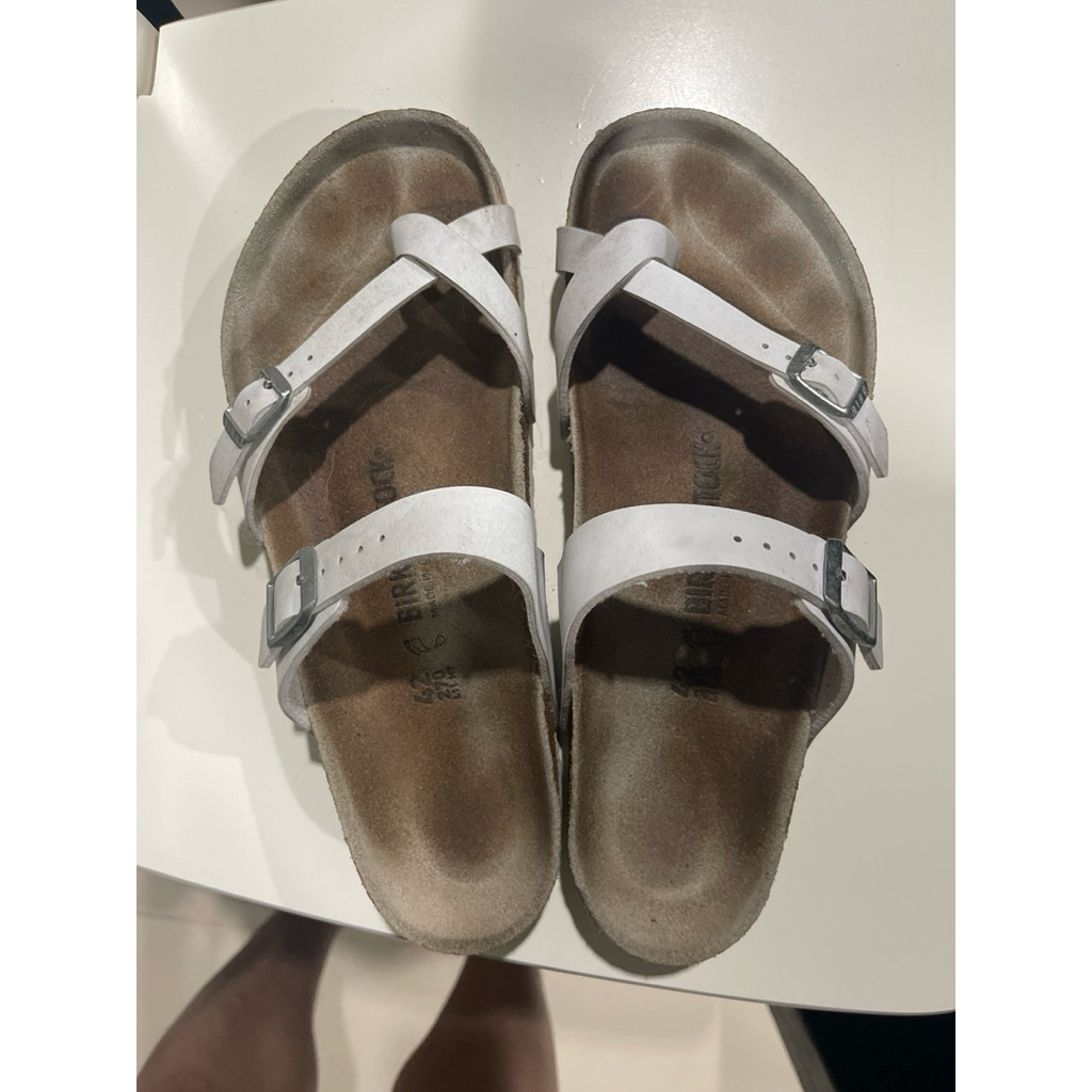 Sandal Birkenstock 42 Putih Second Like New