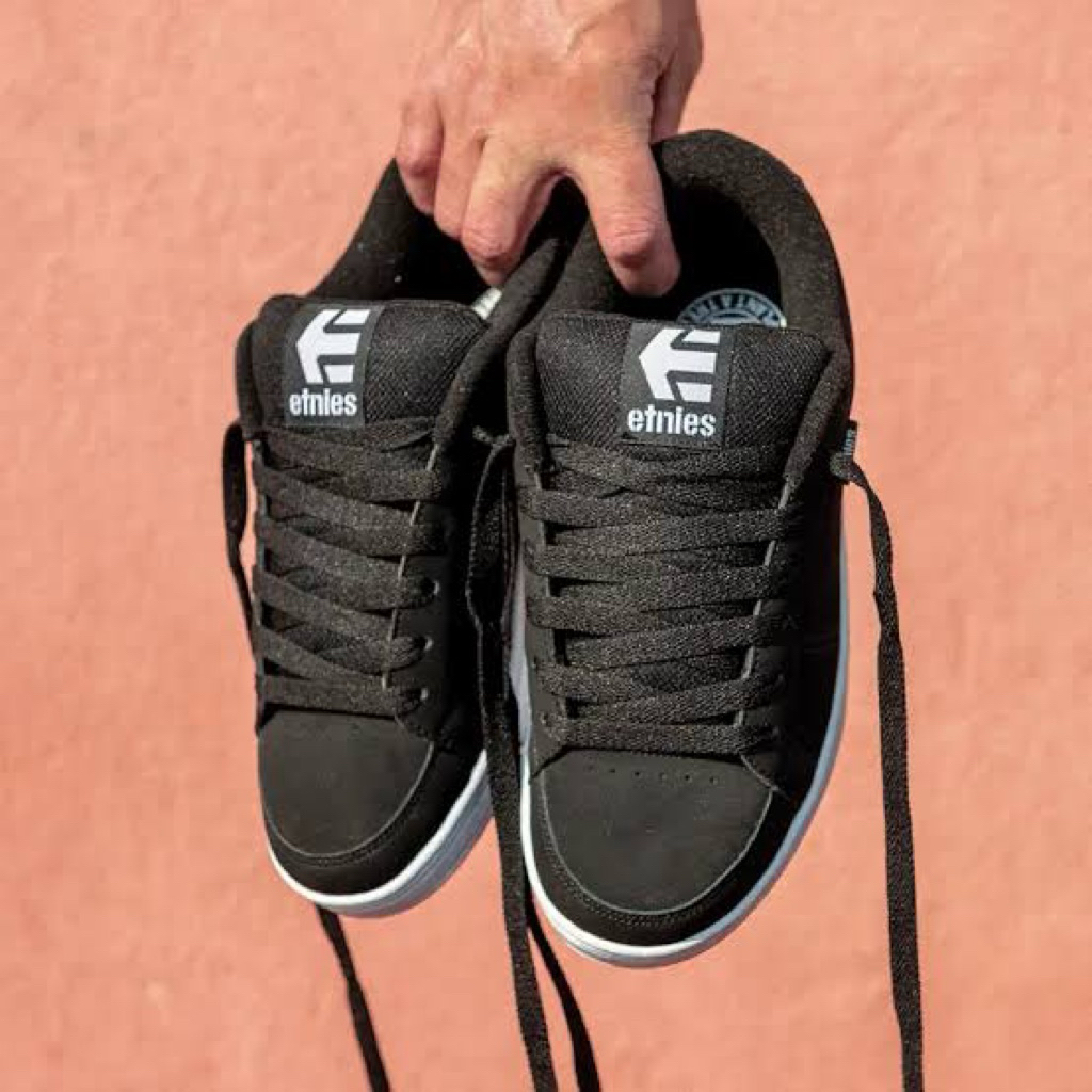 Sepatu Gemuk ETNIES Kingpin Skate Shoes