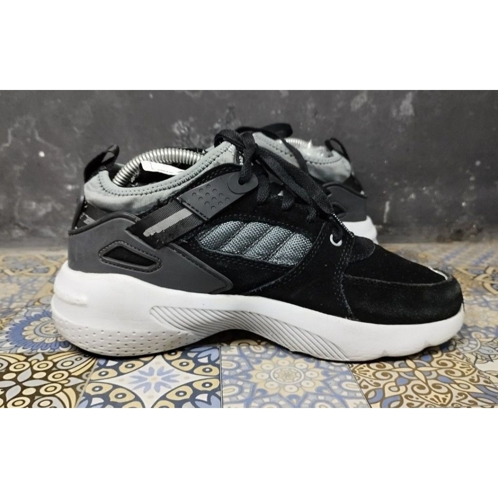 sepatu outdoor montbell