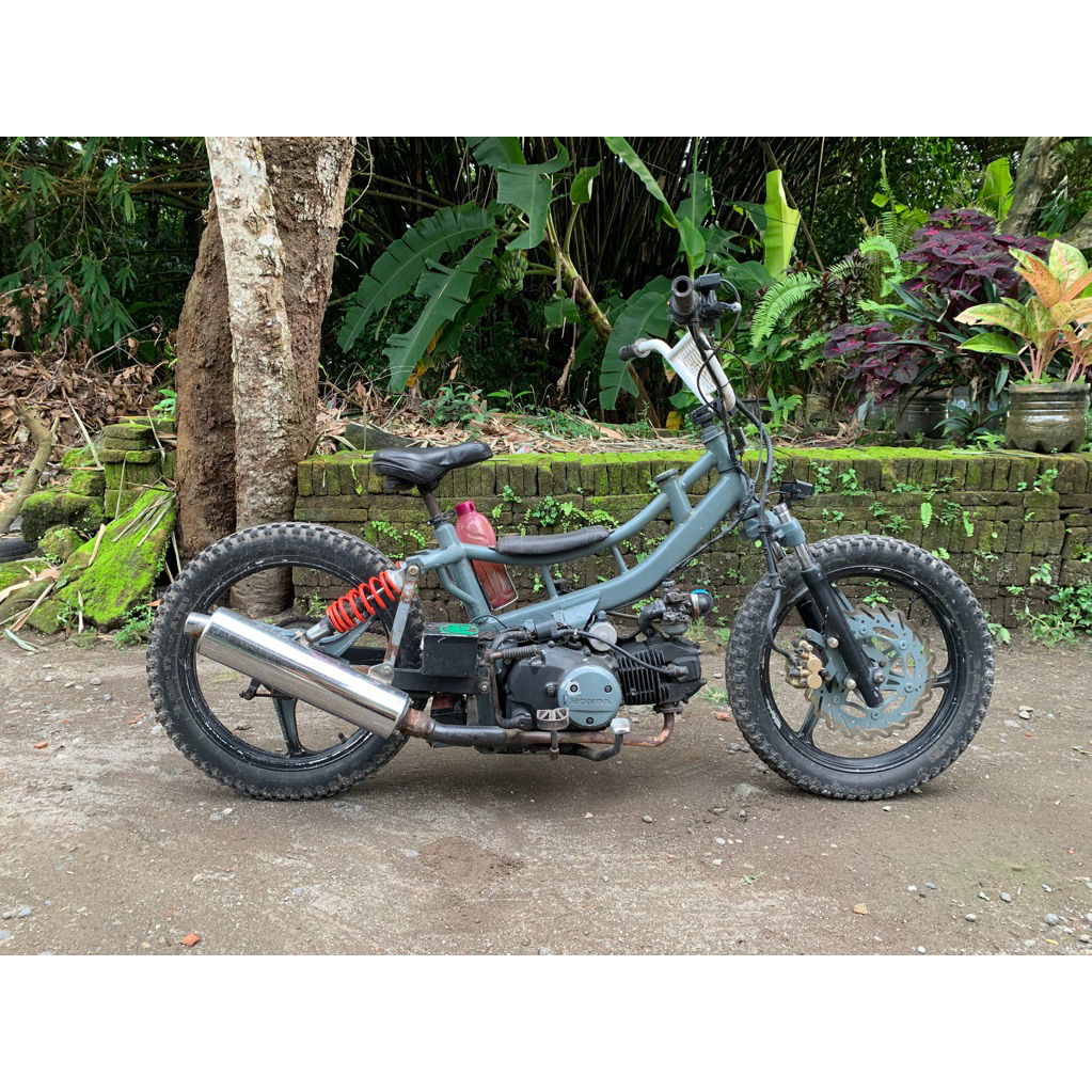 Motor Kharisma BMX