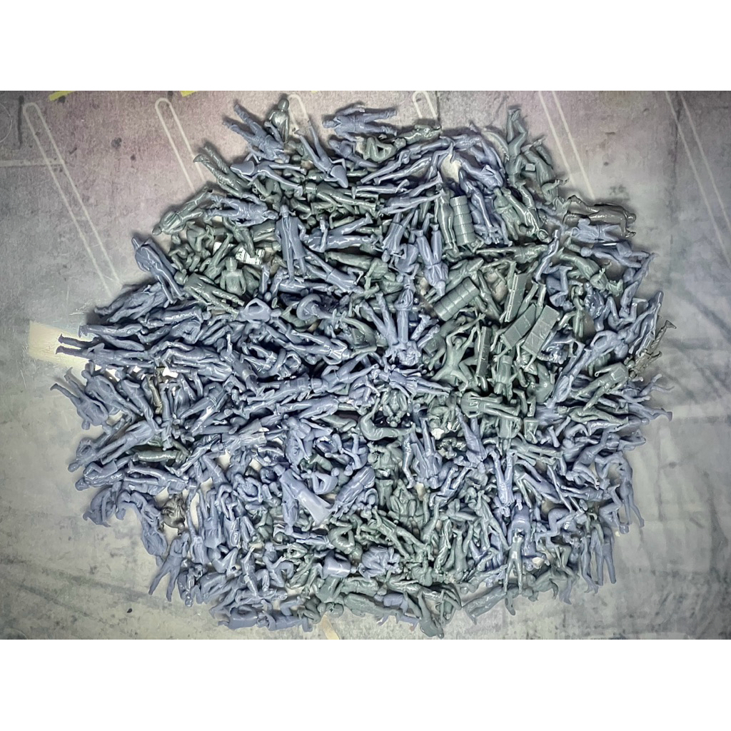 Paket bahan figure mekanik unpainted untuk diorama 1:64 random