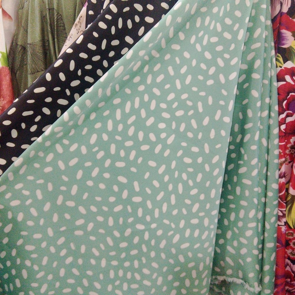 Kain Satin Silk Premium Motif Seisai – Bahan Luxury untuk Gamis & Dress Pesta Aj