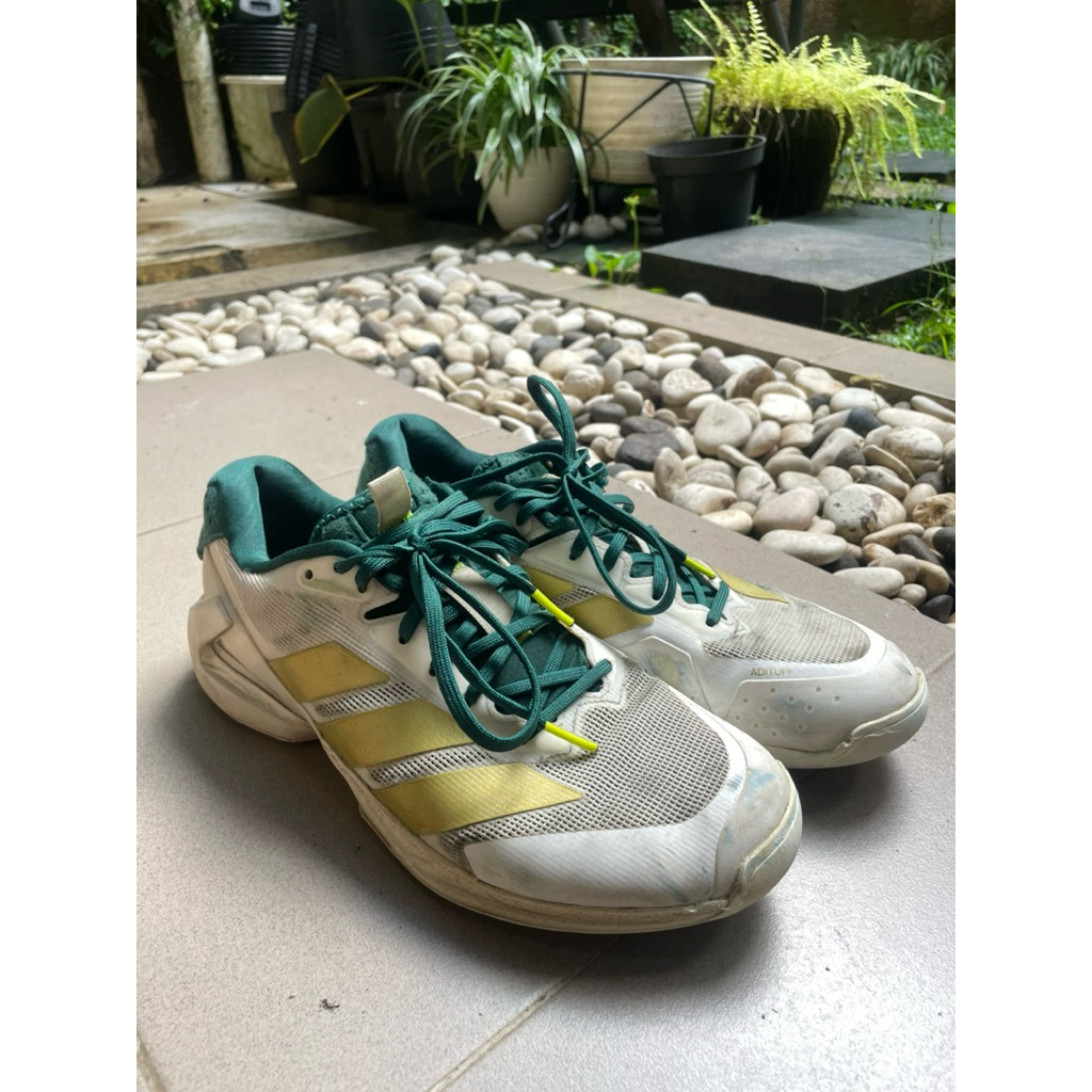 sepatu tennis adidas ubersonic 5