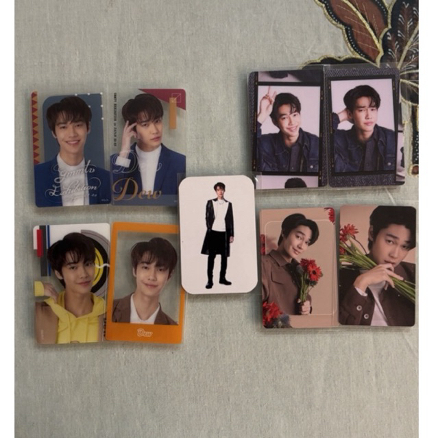 photocard dew jirawat (baca deskripsi)