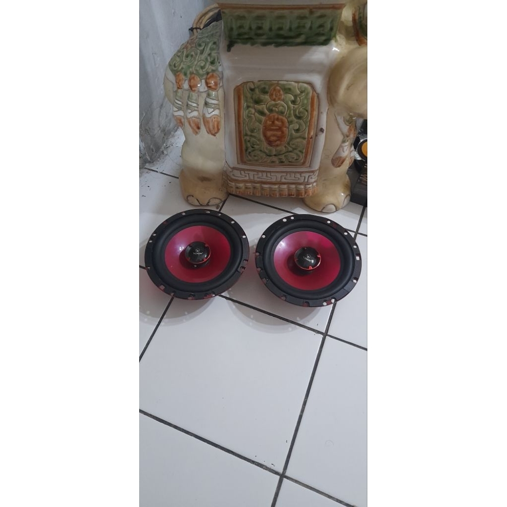 Speaker mid bass Venom Turbo 6inc sepasang