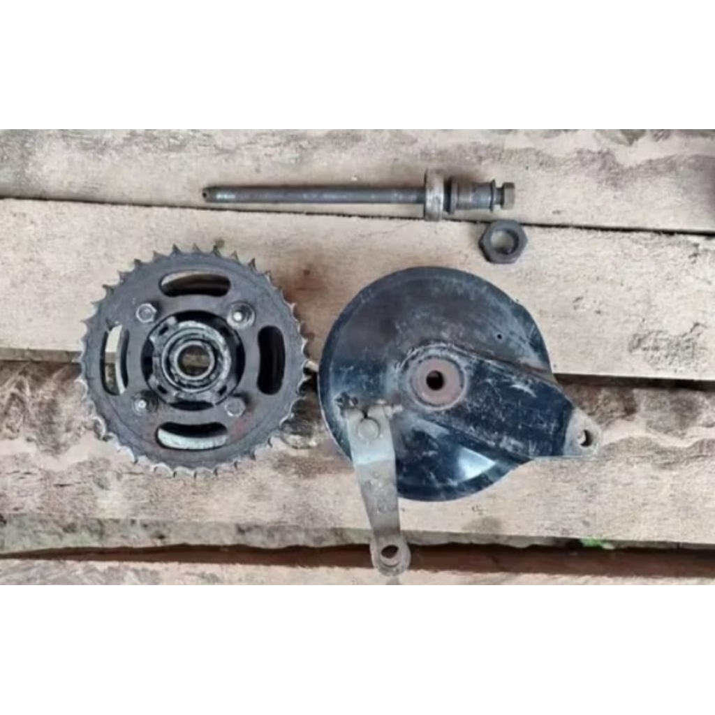 tutup tromol satu set sama nap gear motor Yamaha Vixion lama Vixion New original copotan