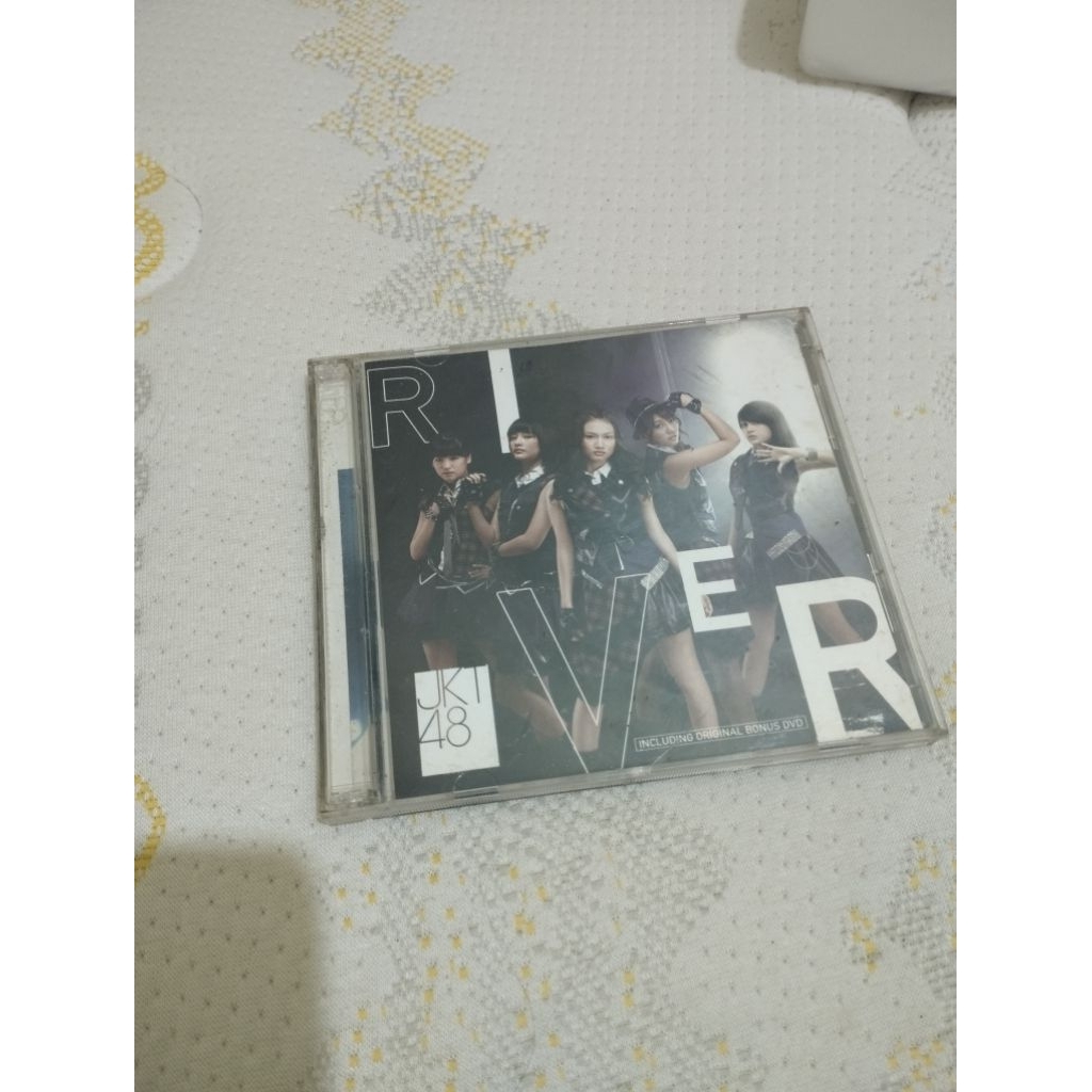 River JKT48 (preloved)