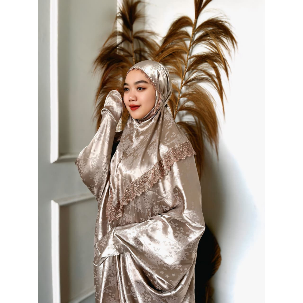 Mukena ARMANI SILK JACQUARD RENDA JUMBO