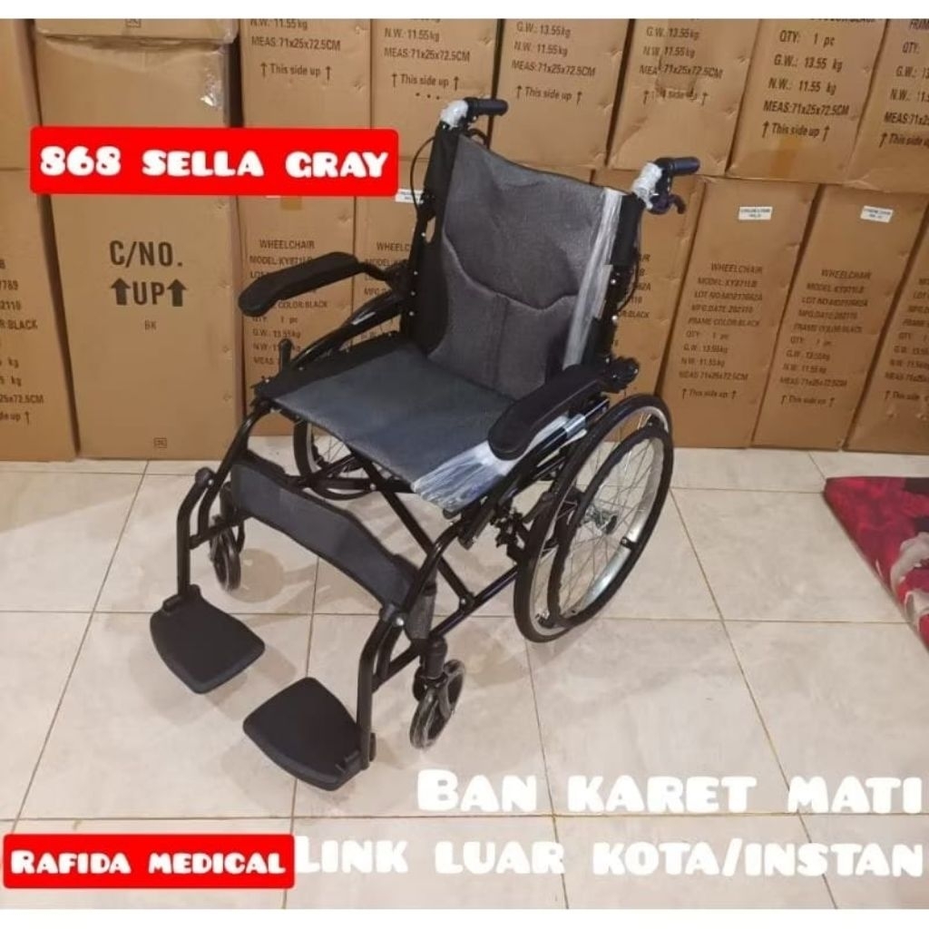 kursi roda travel tipe 868 gray,merah,birukursi roda lipat dilengkapi rem tangan lipat praktis